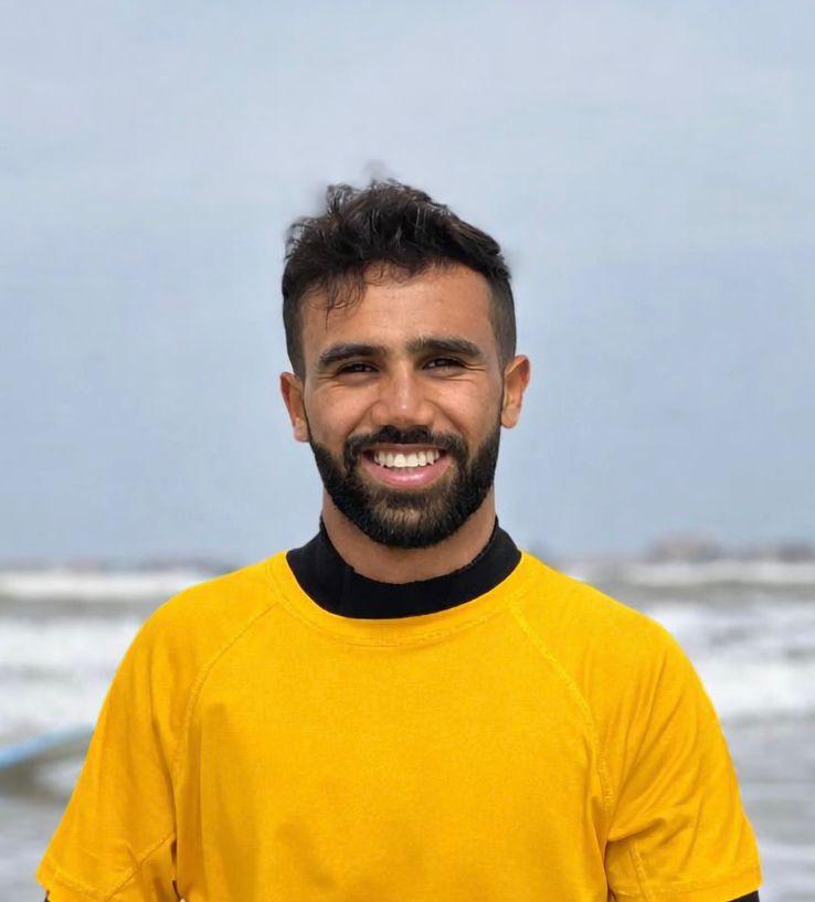 Photo of Simo, IKO Certified Instructor at Bluboarding.